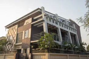 Hotel White House Inn By OYO Rooms - Image 3