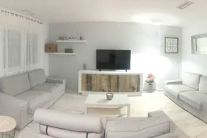 House With 5 Bedrooms in El Puerto de Santa María, With Wonderful City View, Pool Access, Terrace - Image 2