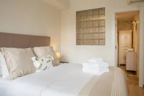 Modern 2 Bed Apt 10min From Las Ventas - Image 5