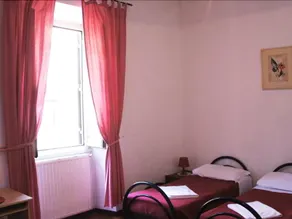 Skywalk Hostel - Image 2