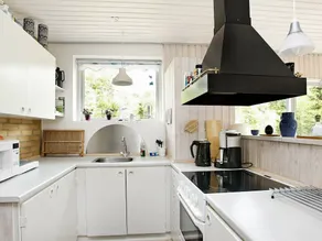 Scenic Holiday Home in Thyholm Near Sea - Image 5