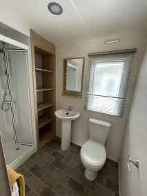 Beautiful 3-bed Caravan Situated on Lakeland Haven - Image 4