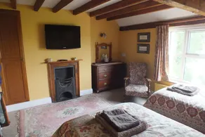 Goltho House Bed & Breakfast - Image 3
