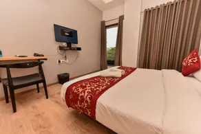 Hotel Red Saffron - Image 2