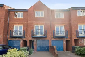 Quayside House - Image 3