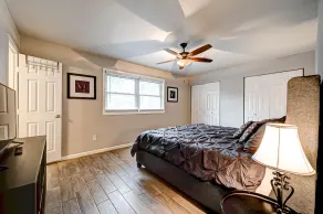 The Dugout in SW Houston, Work-cation, King Bd, Pet Friendly, High Speed Wifi - Image 5