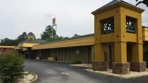 Days Inn by Wyndham Attalla - Image 3