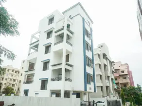 Soberdreams Service Apartment by OYO Rooms - Image 3