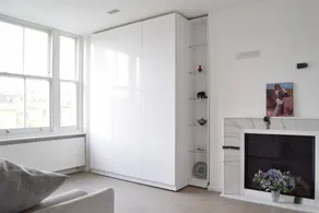 Bright and Stylish Apartment In Little Venice - Image 5