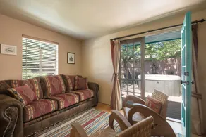 3 Bedroom 5 Min Walk to Plaza- Amor - Image 2
