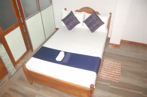 Green View Home Stay - Image 2