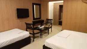 Silk Hotel - Image 5
