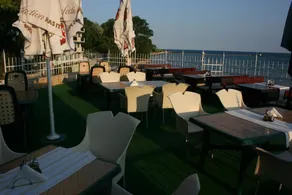 Oasis Hotel - Image 4
