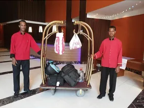 Ajyad Crom Hotel - Image 2