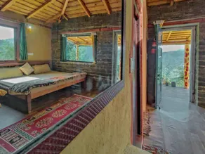 Zen Oaks Homestay - Image 3