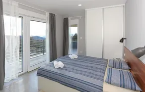 Awesome Home in Gornje Sitno With Wifi and 4 Bedrooms - Image 2