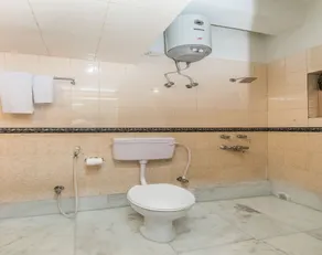 Fortress Guest House By OYO Rooms - Image 5