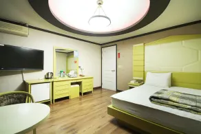Namhae Arium - Image 1
