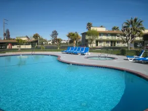 Town House Motel - Image 3