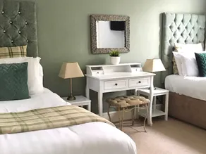 Redcliffe House Bed & Breakfast - Image 5