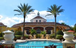 Regal Retreat - Image 2