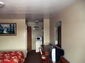 Maple Glen Motel - Image 2