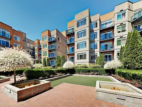 Belltown Court Seattle Urban Retreat - Image 3
