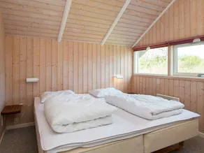 Homely Holiday Home in Juelsminde Near Sea - Image 2