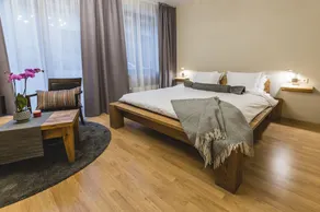 Bearsleys Blacksmith Suites - Image 2