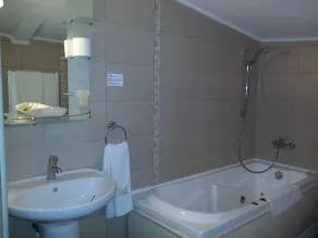 Voila Hotel - Image 3