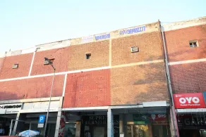 OYO Hotel Supreme - Image 3