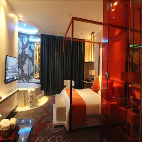 Banshan Hotel (Wanda Plaza in Kaili City Center) - Image 4
