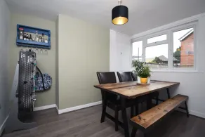 Cosy and Modern 2 Bed Family House in Abergele - Image 4