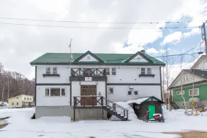 Jam Lodge Niseko - Image 3