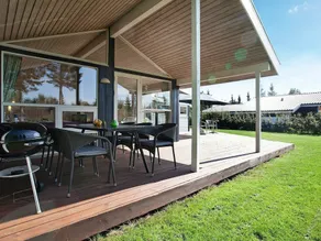 Luxurious Holiday Home in Slagelse With Relaxing Sauna - Image 3