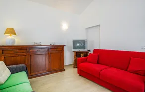 Beautiful Home in Cinigiano With 2 Bedrooms - Image 5