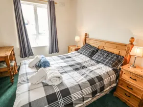 Apartment 42 - Image 2