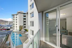 Pacific Suites Canberra - Image 2