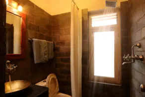 Thorong Peak Guest House - Image 3
