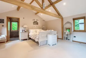 Luxury 3 Bedroom Barn Conversion - Canterbury - Image 2