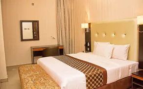 Lakeem Suites Agboyin Surulere - Image 5