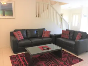 Terrific Townhouse - Image 2