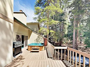 Creekside 3br/3ba W/ Hot Tub & Deck, Near Ge 3 Bedroom Duplex - Image 3