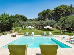 Elegant Villa With Pool and Garden - Image 2