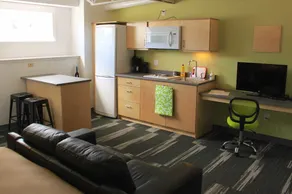 Hub 223 - Image 5