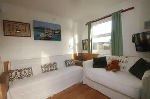 10A Medmerry Park 2 Bedroom Chalet - No Manual Workers Allowed - Image 3