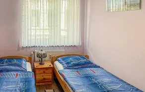 Awesome Apartment in Bremerhaven With 2 Bedrooms and Wifi - Image 4