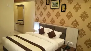 H K Hotel & Lawns - Image 5