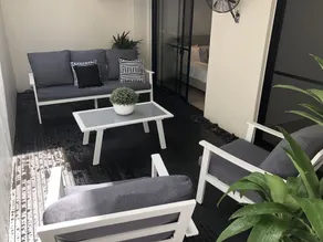 Sunshine Beach Luxe Apartment - Image 5