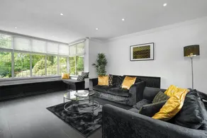 Luxury Designer Mansion in West Midlands Countryside - Image 5